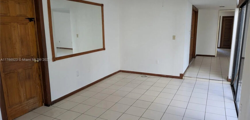 Kendall Country Club Estates, 103rd Ave