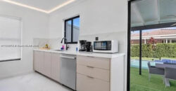 4861 SW 5th St, Miami, FL