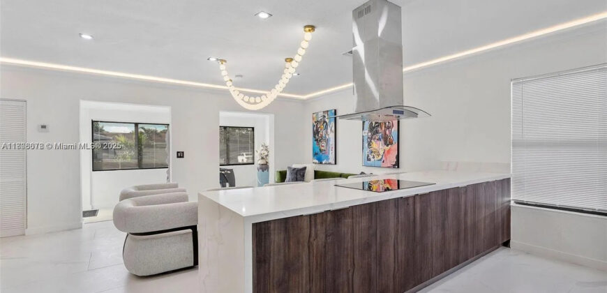 4861 SW 5th St, Miami, FL